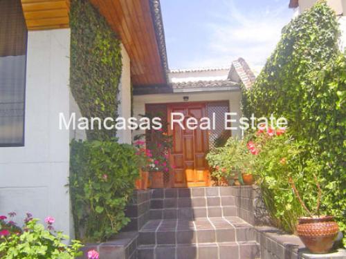 Casa de Venta en la Av. Granda Centeno