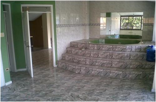 DE OPORTUNIDAD FANTASTICA CASA EN ARMENIA 350M DE COSTRUCCION UNA EXELENTE INVERSION