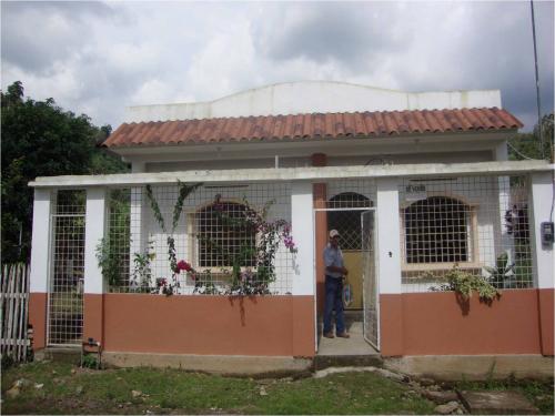 ¡Baratísimo! Vendo casa a 30 metros del río, Balneario La Cocha, Casacay, Pasaje, El Oro