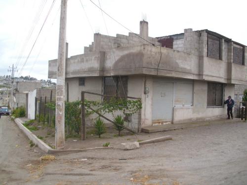 Casa Esquinera en San Juan de Calderón