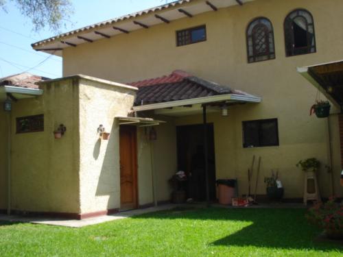M-27584 VENDO CASA EN LA DON BOSCO Visite:casasencuencaecuador