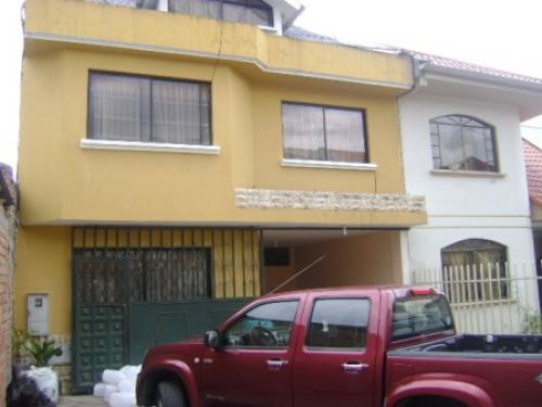 E-29110 VENDO CASA EN CIUDADELA GONZALES SUAREZ