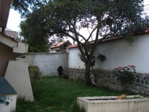 M-30080 VENDO CASA SECTOR CONSERVATORIO