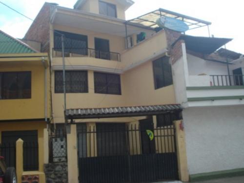 M-CASA RENTERA EN MIRAFLORES 2 CUADRAS AV. AMERICAS