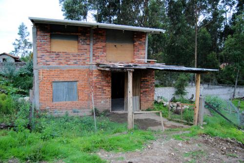 INMOBILIARIA PEDRO PAREDES VENDE CASA SECTOR SANTA MARIA DE SAYAUSI - CUENCA