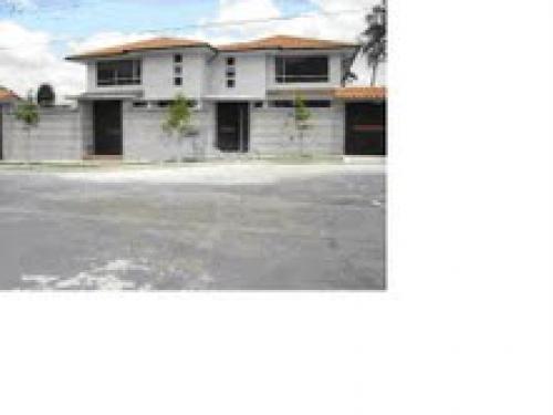 ULTIMAS CASAS EN CUMBAYA CON FULL TERMINADOS 