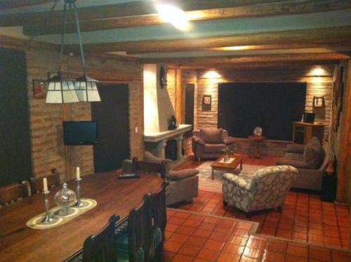 Hermosa Casa en Tumbaco, por viaje vendo