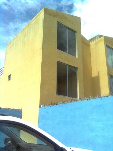  56.000,00 DOLARES CASA POR ESTRENAR, 3 PLANTAS LA ARMENIA