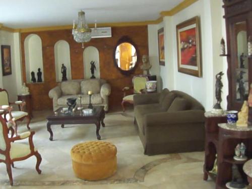 VENDO VILLA RENTERA CON 2 SUITES SAMANES 2 $220.000,00 NEGOCIABLE