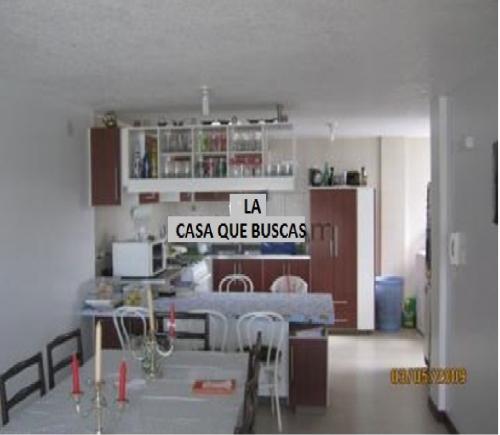 EXCELENTE CASA