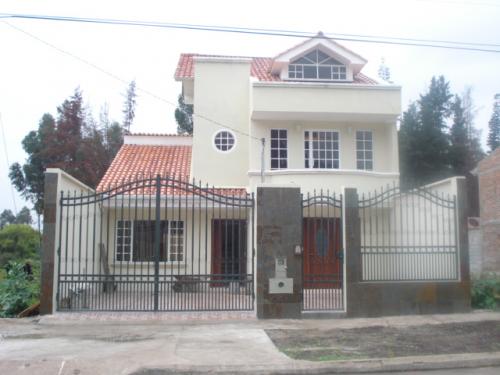 CASA DE VENTA CDLA. LOS MEDICOS VISITE:casasencuencaecuador