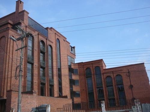 VENDO DEPARTAMENTO EN CUENCA SECTOR EL ESTADIO 