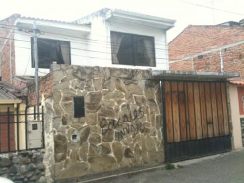VENDO CASA EN CUENCA SECTOR BOSQUE DE MONAY II PRECIO:$75.000 Dolares A.