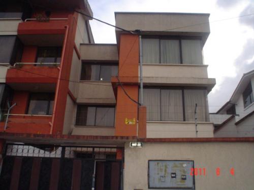 VENDO CASA SECTOR RESIDENCIAL EL PINAR