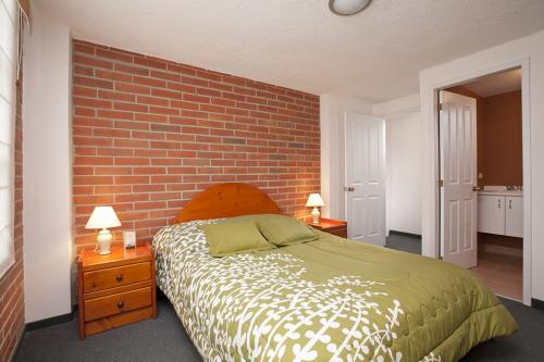 Hermosa y enorme casa separa con 3.000