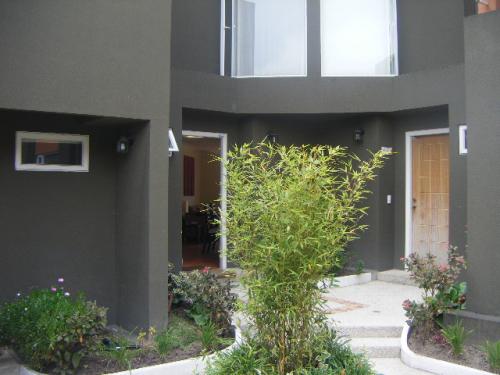 LINDA CASA DE VENTA SECTOR COLEGIO SEK EN CONJUNTO CERRADO