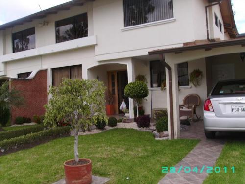 HERMOSA CASA EN EL VALLE DE LOS CHILLOS / SAN RAFAEL