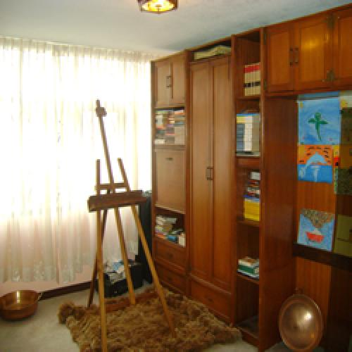 Caracteristicas: Ubicación: Norte de Quito Sector: Aeropuerto Tipo: Casa comercial Estructura: Hormigón armado Mampostería: Bloque Área construcción: 