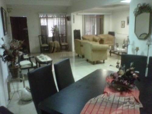 Linda casa familiar en venta - La Alborada, Guayaquil