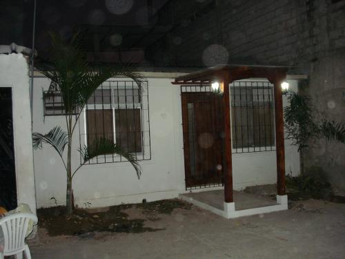 VENDO VILLA EN MONTEBELLO CERCA A LA ESTACION DE METROBASTION