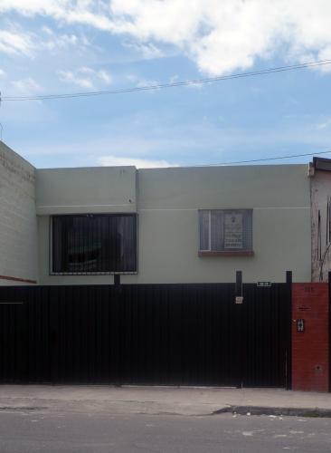 CASA CON LOCAL COMERCIAL, PUSUQUÍ, ALADO DEL COLEGIO ESPEJO, 230M2 $90.000 INF: 2353-232, 097-592747