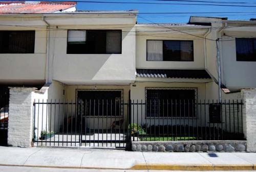 CASA EN VENTA EN CUENCA SECTOR EMPRESA ELECTRICA