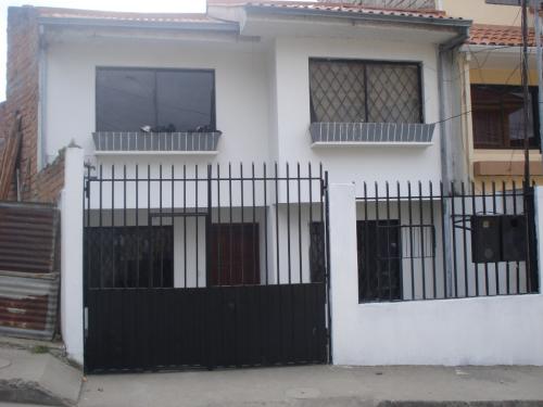 CASA DE VENTA EN TOTORACOCHA $ 79.000 VISITE:casasencuencaecuador