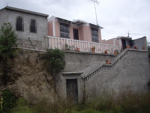 Vendo Casa de una planta en Quito, Carcelen