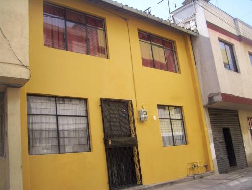 En venta hermosa casa en Urbanización Carapungo