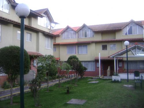 VENDO FLAMANTE CASA  EN EXCLUSIVO CONJUNTO PRIVADO SECTOR HOSPITAL SOLCA NORTE DE QUITO