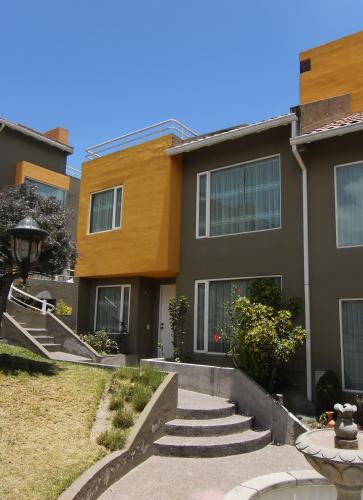 CASA EINSTEIN, 104M2, CONJUNTO VILLAVERDE 2 $82.000 INFORMES: INMOBILIARIA CONEXION 2353-232, 097-592747