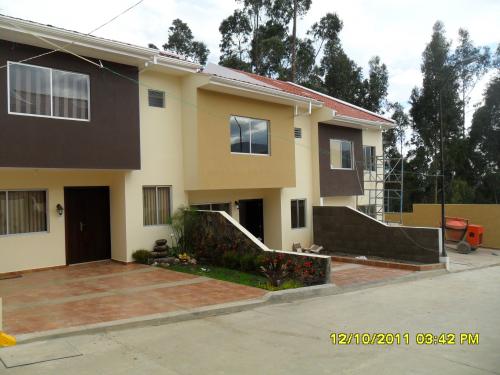 Villa por estrenar Urb. Privada $72000