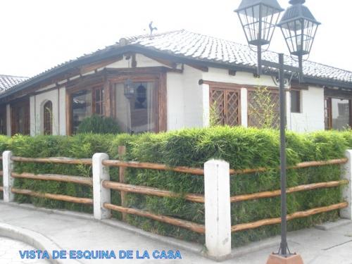 VENDO CASA EN LA ARMENIA, VALLE DE LOS CHILLOS