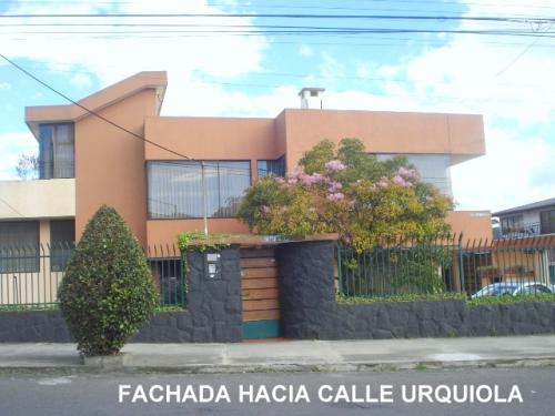 VENDO CASA EN LOS NEVADOS JUNTO A LA KENNEDY