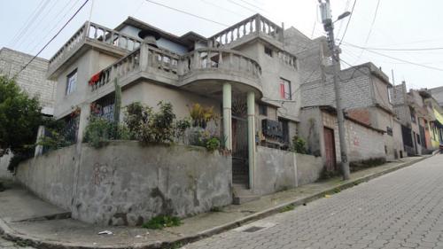VENDO CASA EN QUITO - PICHINCHA - ECUADOR