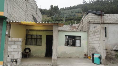 VENDO CASA EN OTAVALO 