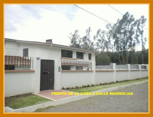 CASA EN VENTA EN CLUB LOS CHILLOS