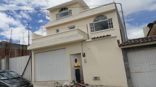VENDO CASA POR ESTRENAR EN OTAVALO - IMBABURA - ECUADOR