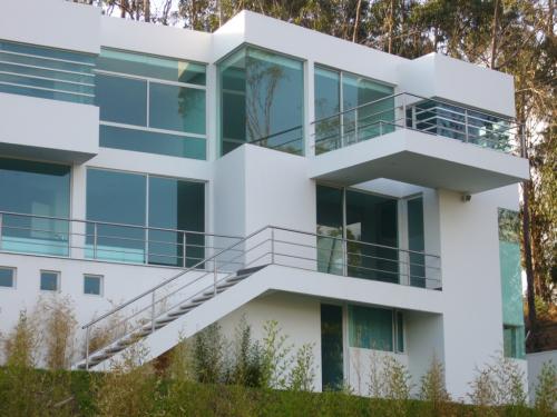 De venta espectacular casa, estilo moderno, en urb: cerca del Rancho San FRancisco