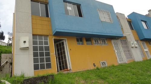 VENDO CASA EN OBRA GRIS EN UN CONJUNTO CERRADO EN QUITO 