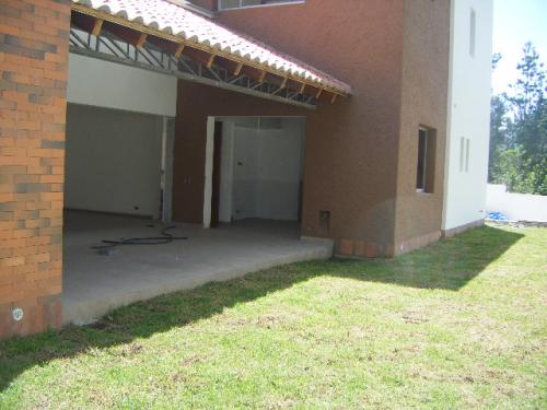LINDA CASA DE VENTA EN LA VIÑA CUMBAYA