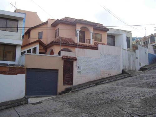 CASA RESIDENCIAL CENTRAL, AV. 24 DE MAYO