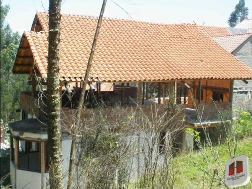 De oportunidad casa rustica por terminar de 2 departamentos en Misicata