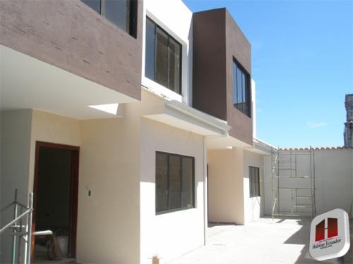 4 Casas excelente ubicación en Totoracocha