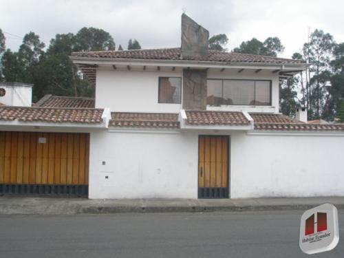Casa en Cuenca sector Colegio Bilingüe