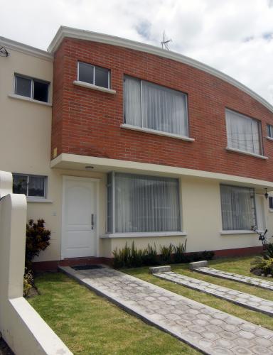 LOS CÁNTAROS, CONJUNTO PRIVADO SECTOR PUSUQUÍ, 105M2 $77.000 INMOBILIARIA CONEXION: 2353-232, 097-592747
