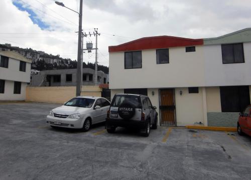 CASA CONJUNTO EL MIRADOR, SECTOR CONDADO ALTO, CERCA COLEGIO HIDROBO $45.000 INF: 2353-232 , 097-592747