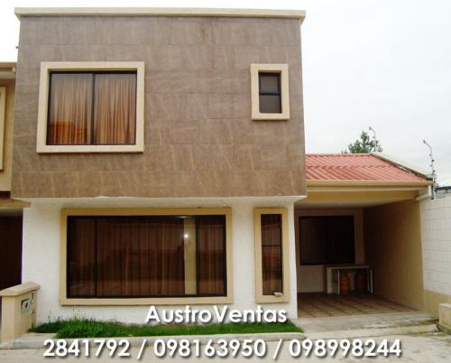 En urbanización de 3 dormitorios y 3 baños, baño independiente para cada habitación. Guardianía privada, cerca eléctrica.