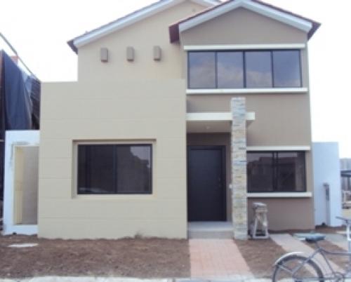 C. CELESTE ESTRENE VILLA CON 4 DORMITORIOS, 2 PLANTAS AMPLIO PATIO Y GARAJE