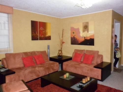 ESPECTACULAR CASA EN URB. EL CONDADO